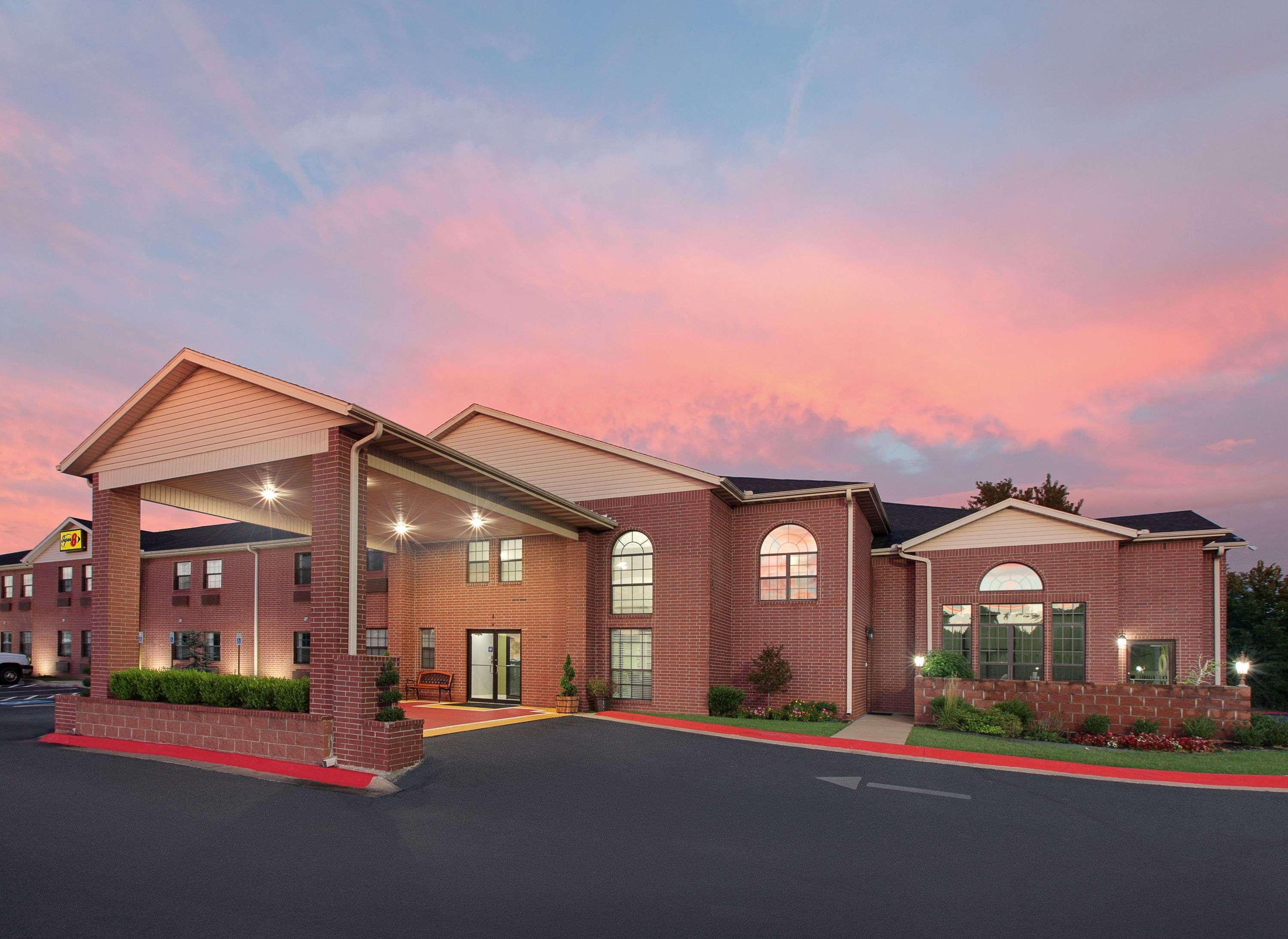 Super 8 By Wyndham Lowell/Bentonville/Rogers Area Eksteriør billede